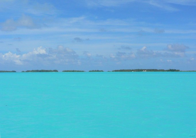 99- L'angle nord de Bora-Bora avec le motu aeroport 